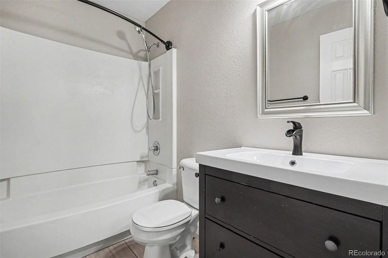 19714 East Harvard Drive - Photo 4 of 10