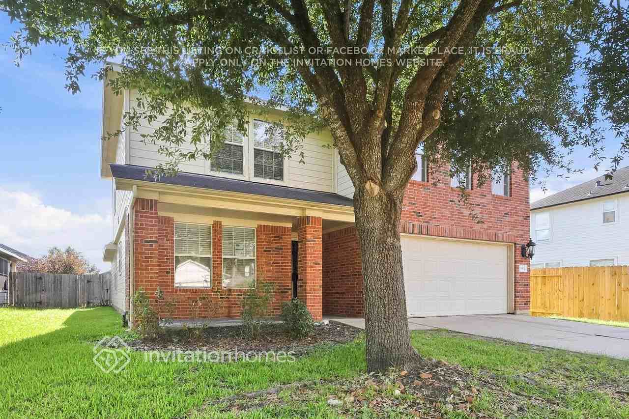 15802 Parmley Creek Ct - Photo 2 of 17