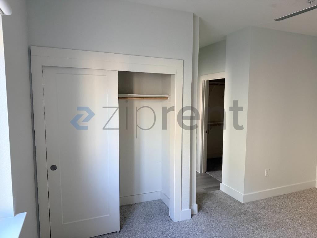 2827 Manor Rd #4104 - Photo 6 of 24