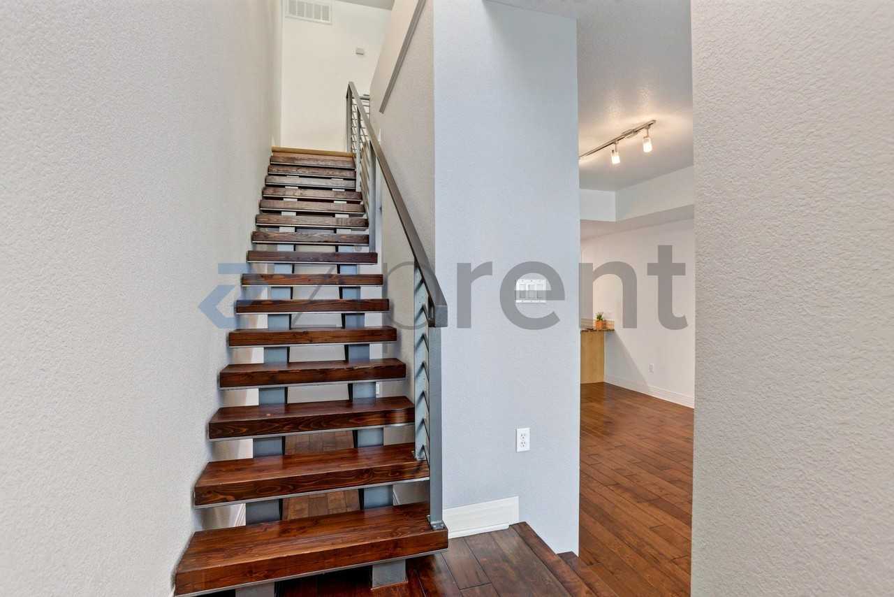 2650 West Crescent View Drive #101 - Photo 4 of 26
