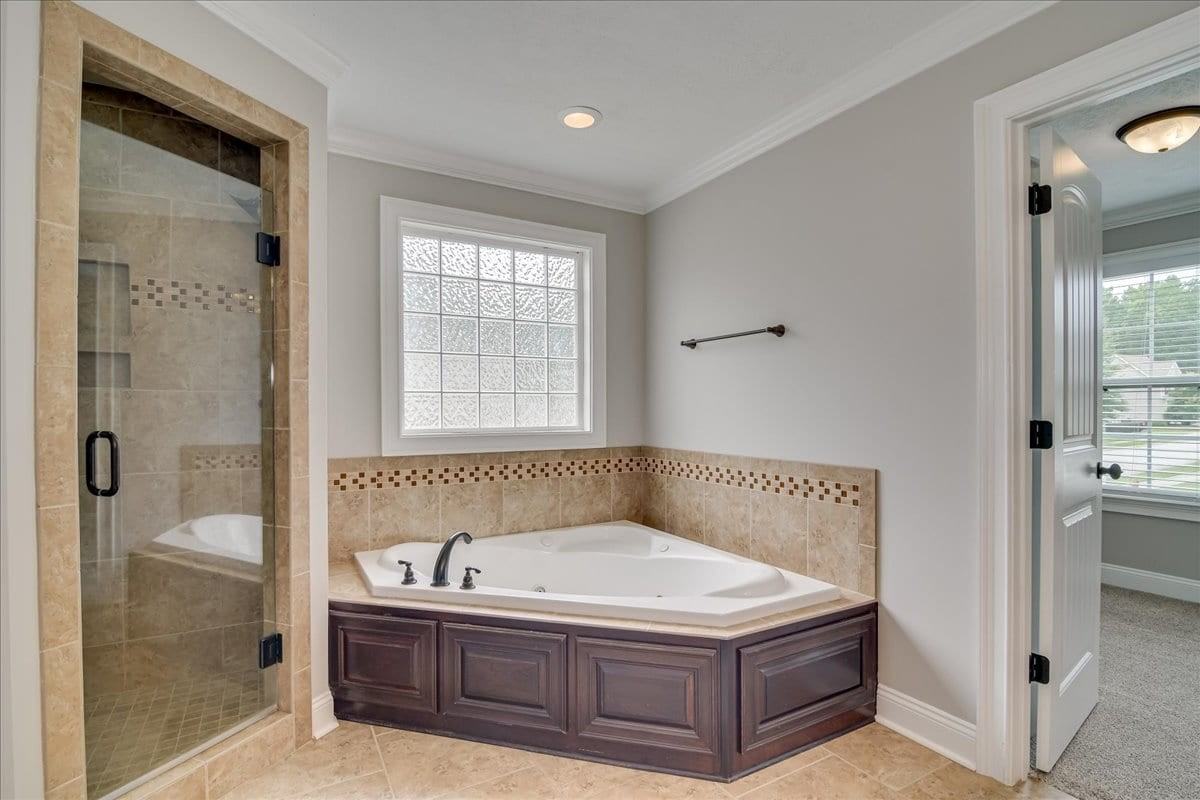 212 Clyde Ave #1 - Photo 4 of 46
