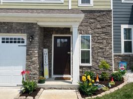 featured image of 472 Killarney Park #1