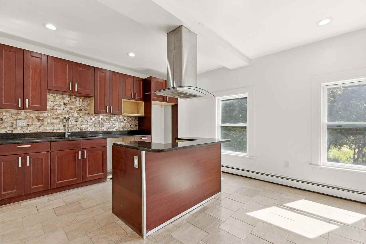 481 Danforth St #2 - Photo 5 of 32