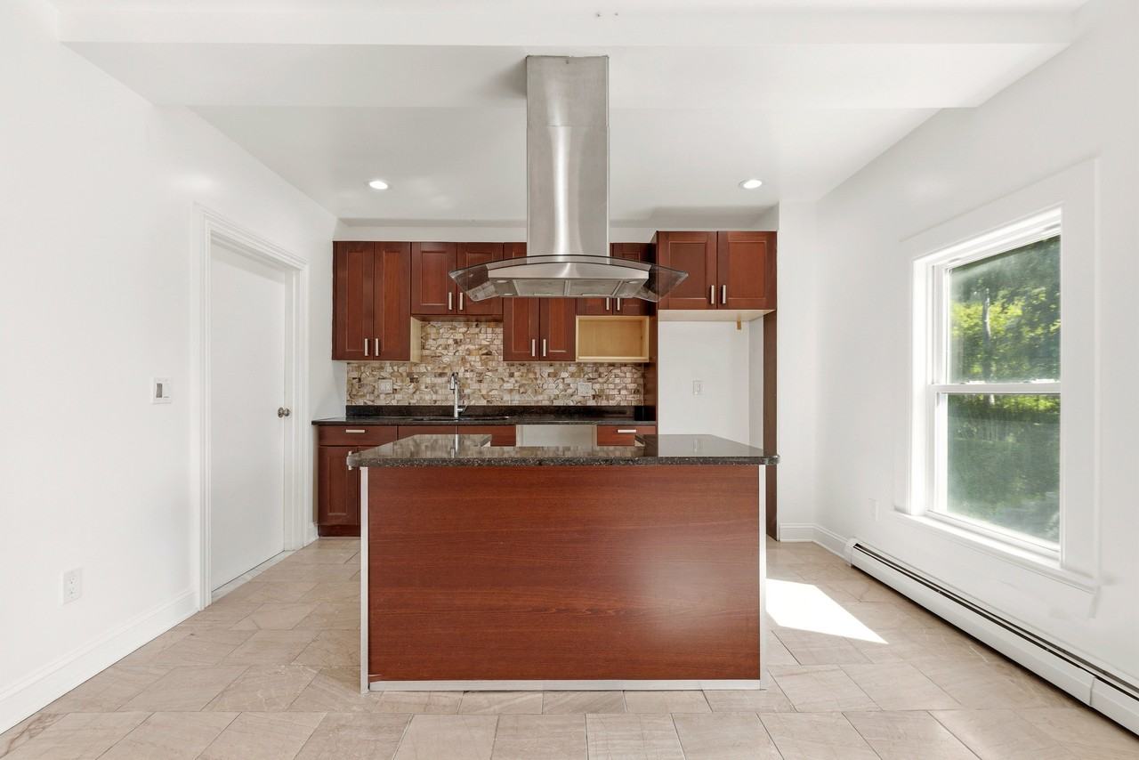 481 Danforth St #2 - Photo 6 of 32