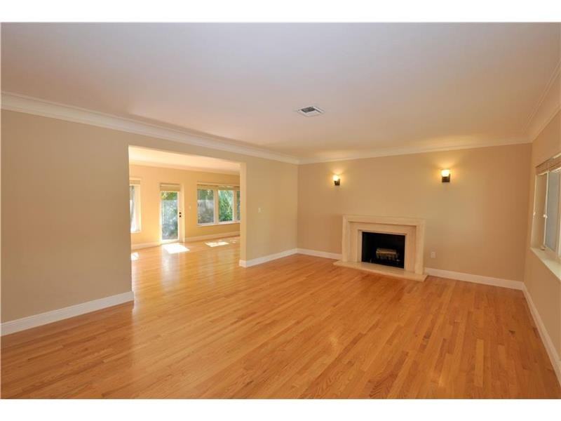 1100 S Alhambra Cir - Photo 2 of 8