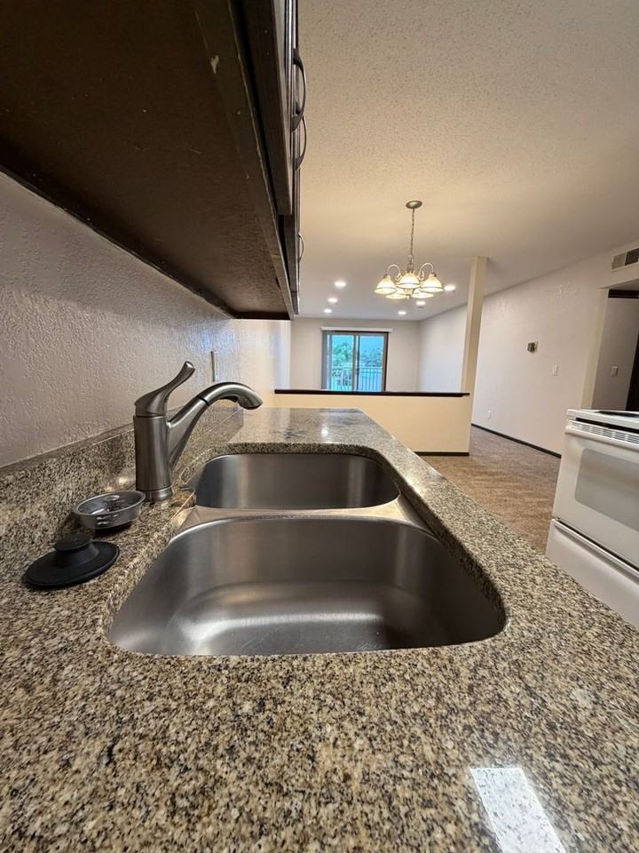 1260 Larpenteur Ave W #420 - Photo 6 of 19