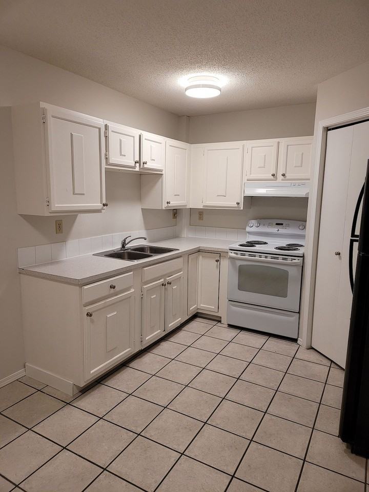 120 Sabrina Way Sw - Photo 2 of 12