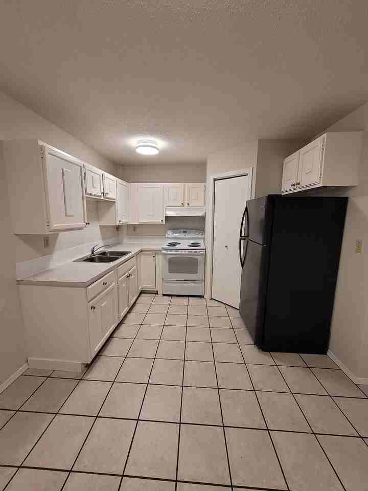 120 Sabrina Way Sw - Photo 3 of 12