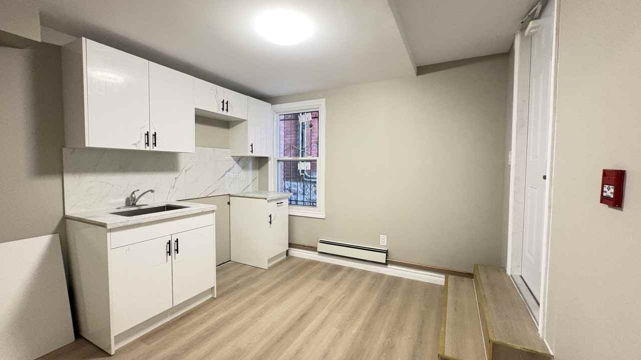19 Westinghouse Ave - Photo 5 of 18