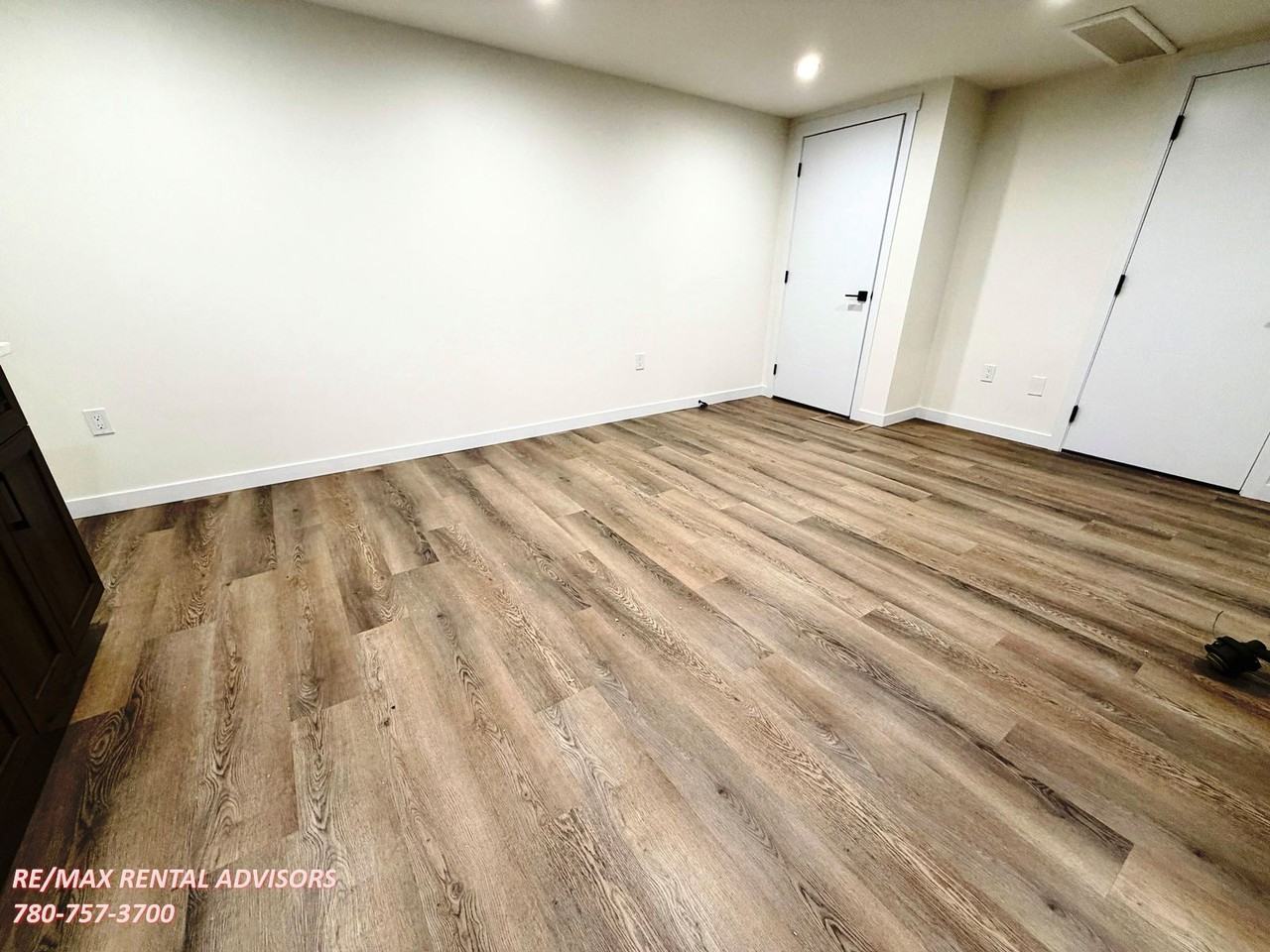 1550 Howes Pl Sw - Photo 5 of 12