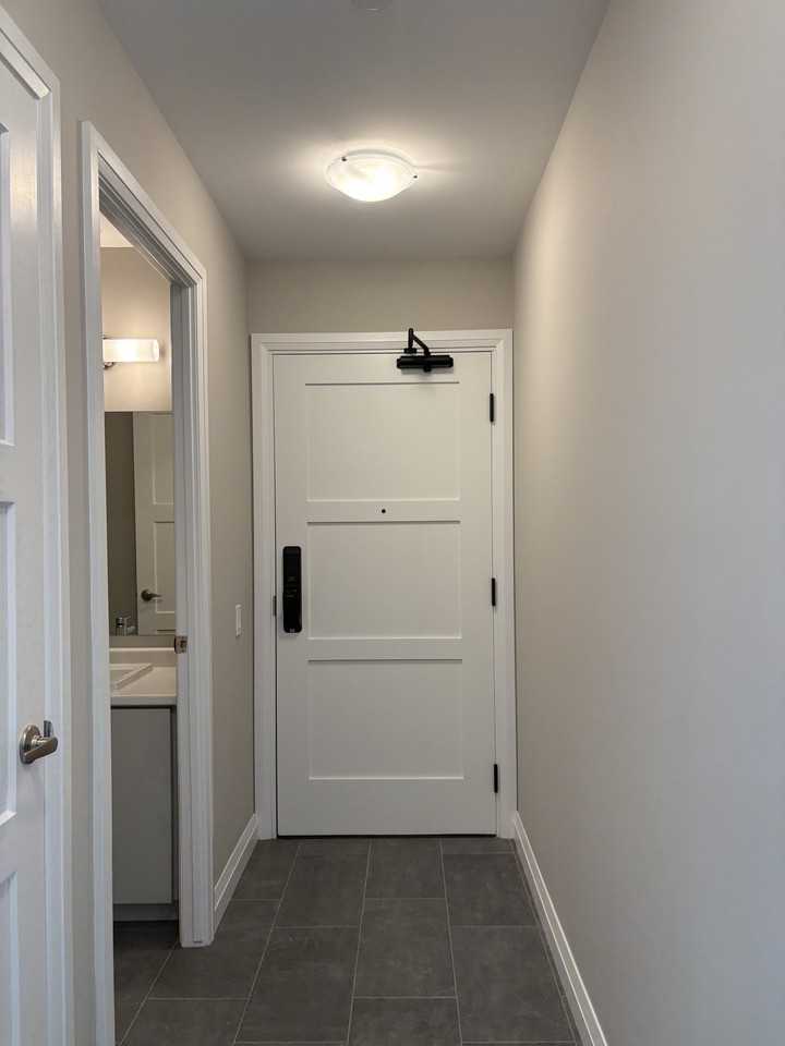 93 Arthur St S - Photo 3 of 17
