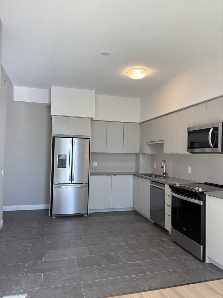 93 Arthur St S - Photo 5 of 17