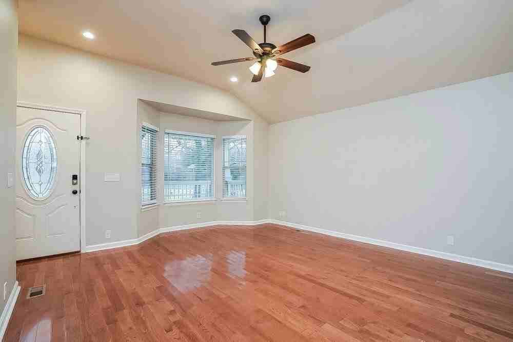 3310 Anderson Rd - Photo 4 of 16