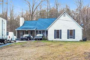 featured image of 215 N Bend Trl