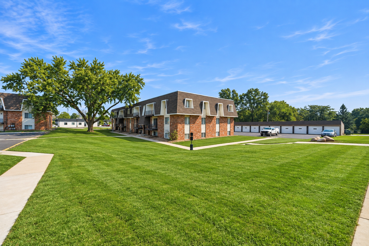 Edgemont Park Apartments - Photo 2 of 39