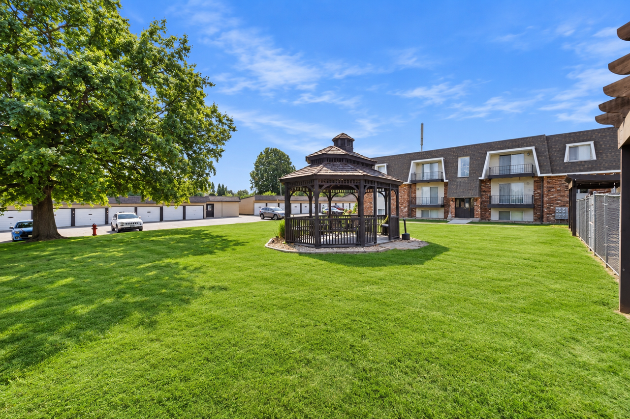 Edgemont Park Apartments - Photo 5 of 39