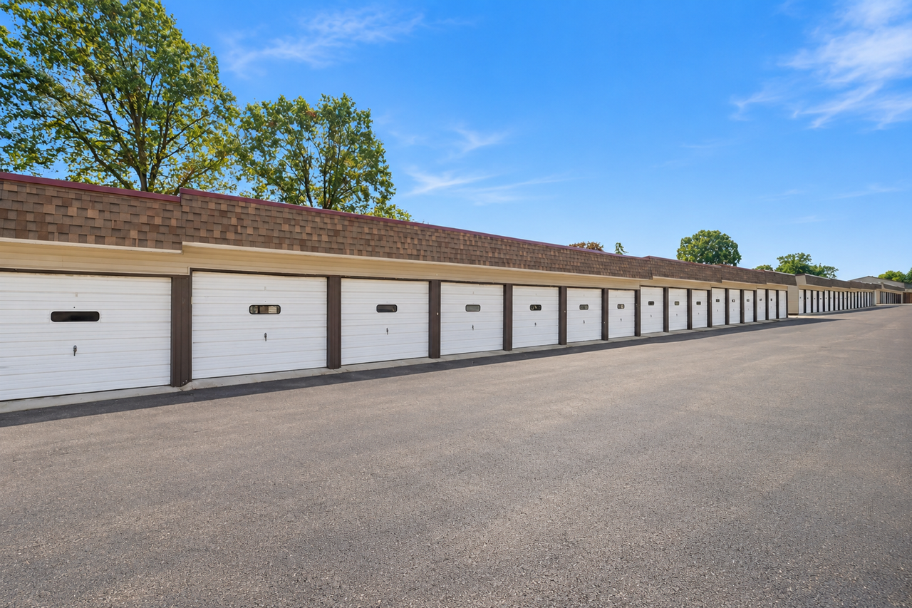 Edgemont Park Apartments - Photo 7 of 39