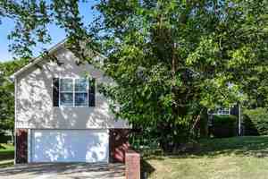 featured image of 2920 Bragg Ct