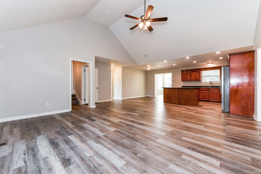 2920 Bragg Ct - Photo 5 of 17