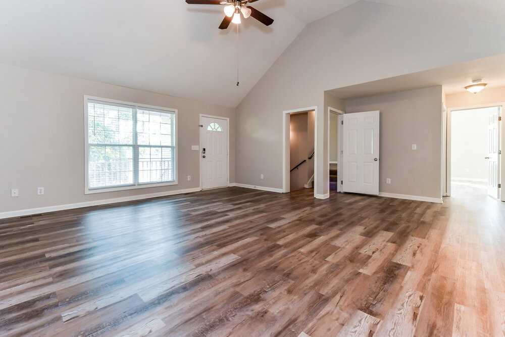2920 Bragg Ct - Photo 6 of 17