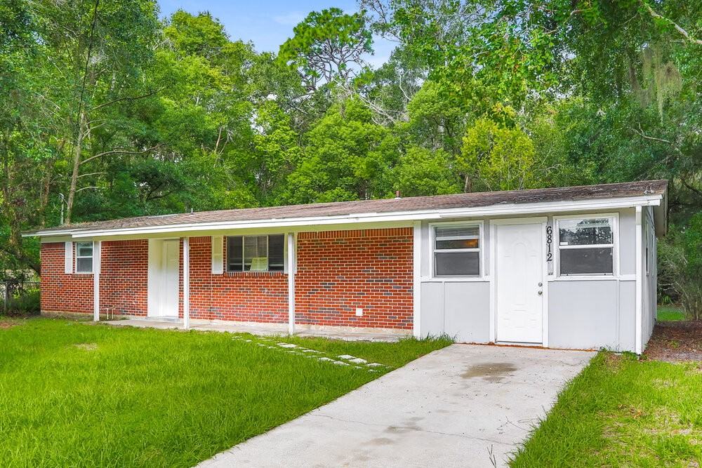 6812 Hawkins Ct - Photo 3 of 16