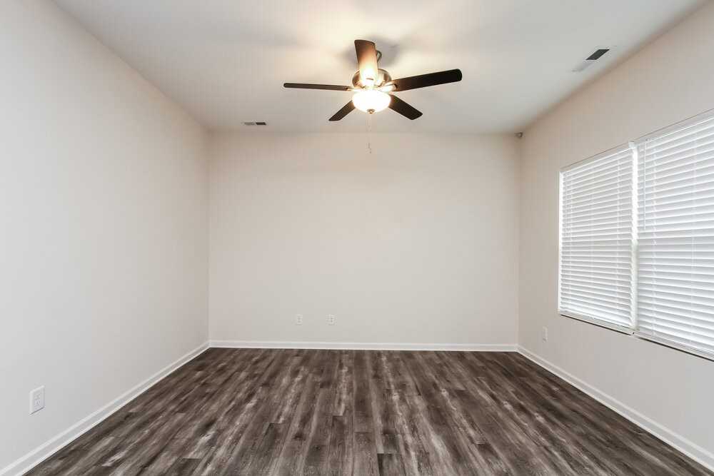 2505 Scott St #2 - Photo 3 of 16