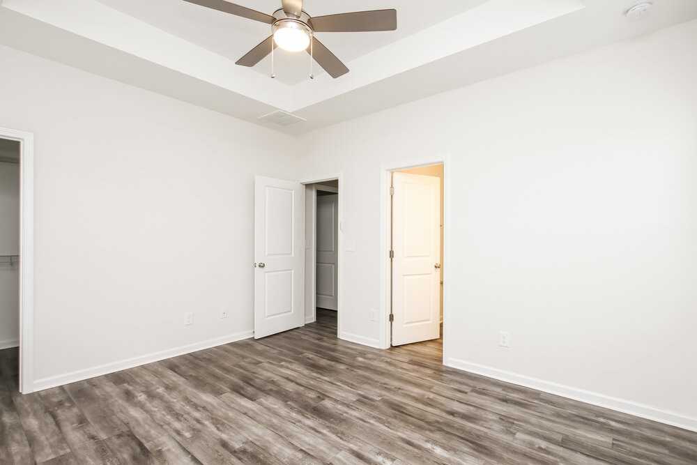 2505 Scott St #2 - Photo 7 of 16