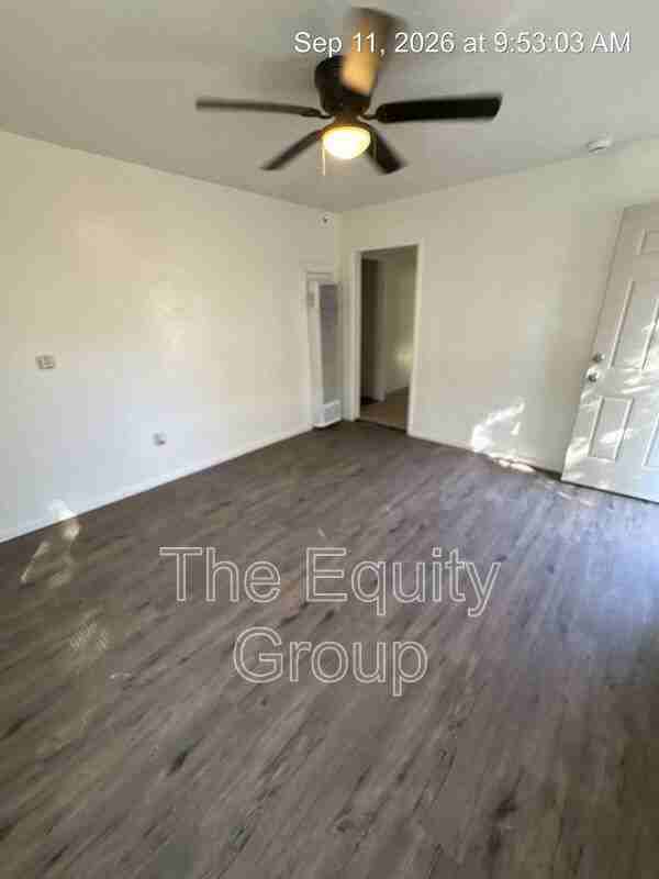 924 W Goshen Ave - Photo 2 of 11