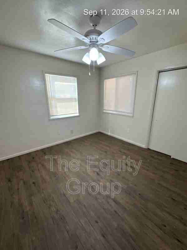 924 W Goshen Ave - Photo 7 of 11