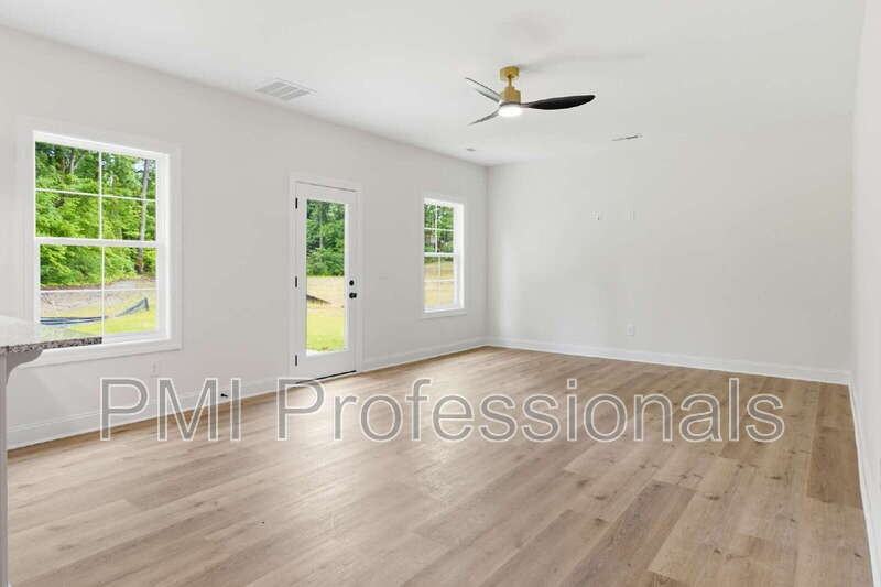 257 Spring St - Photo 7 of 35
