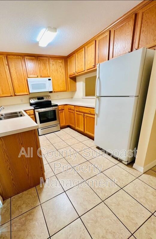 3872 Mariner Dr - Photo 3 of 13