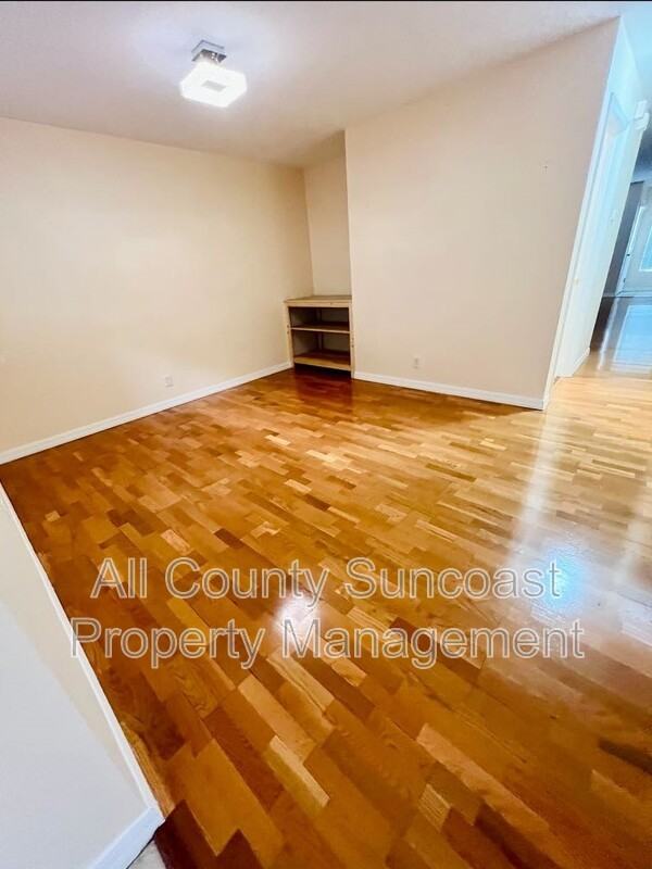 3872 Mariner Dr - Photo 4 of 13