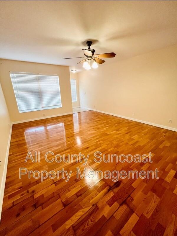 3872 Mariner Dr - Photo 5 of 13