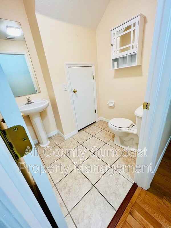 3872 Mariner Dr - Photo 6 of 13