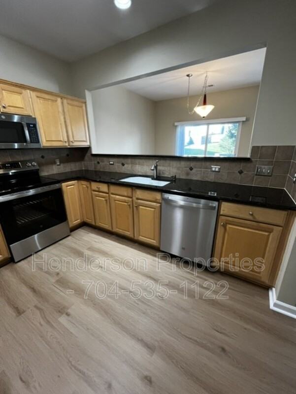 12308 Dunford St - Photo 5 of 25