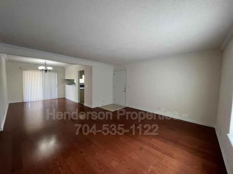 2632 Park Rd #H - Photo 4 of 12