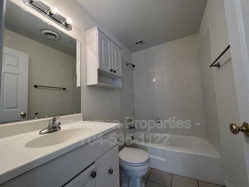 2632 Park Rd #H - Photo 7 of 12