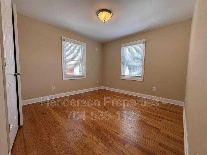 712 Hunter St - Photo 4 of 13