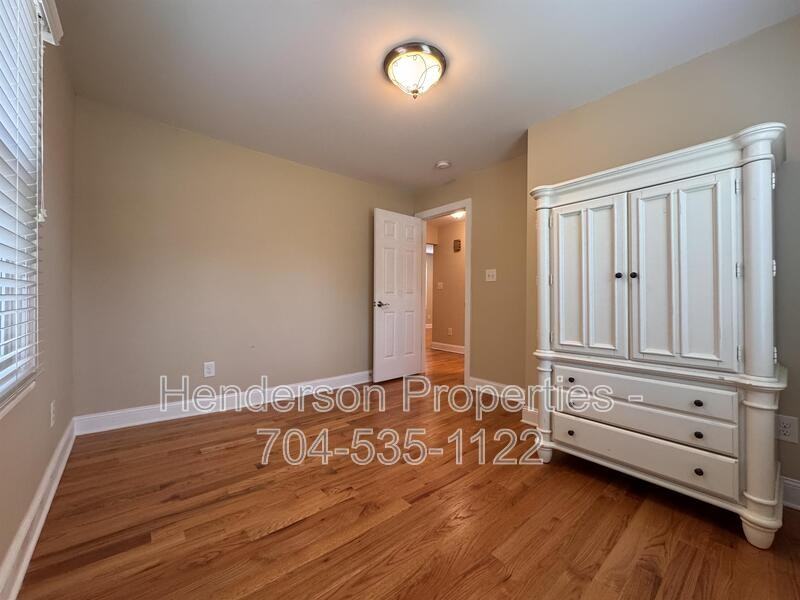 712 Hunter St - Photo 6 of 13