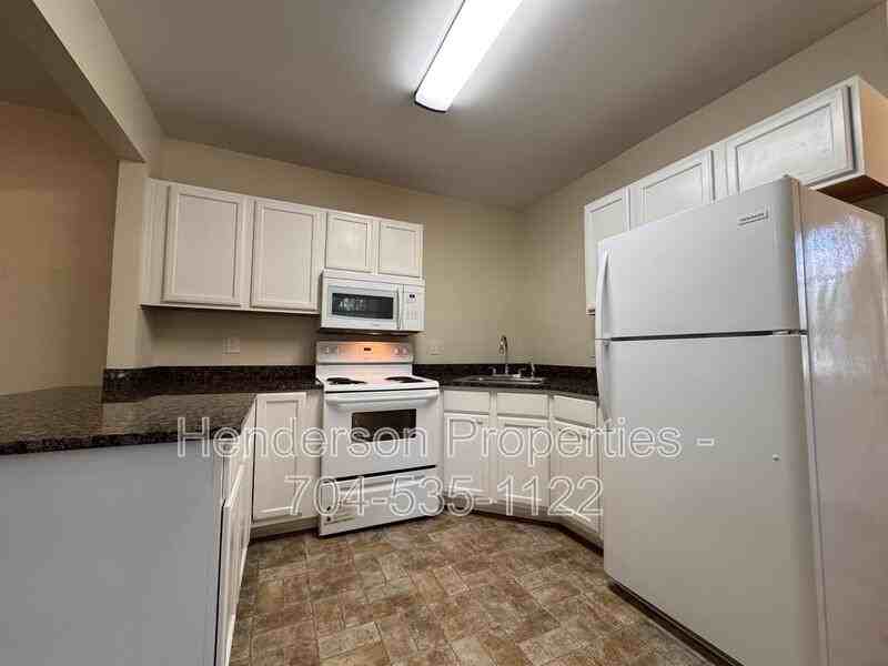 224 Harrill St - Photo 5 of 19