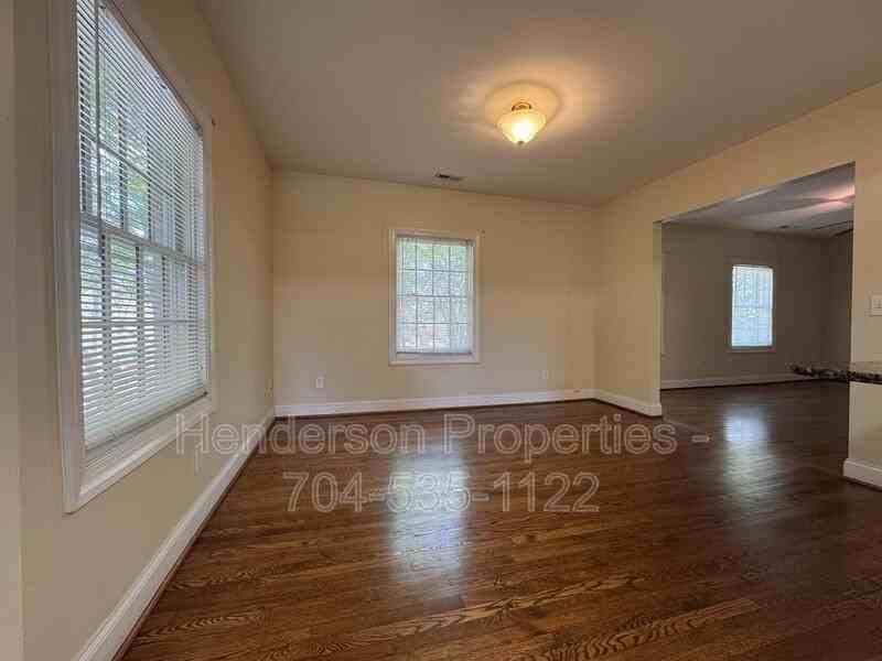 224 Harrill St - Photo 7 of 19