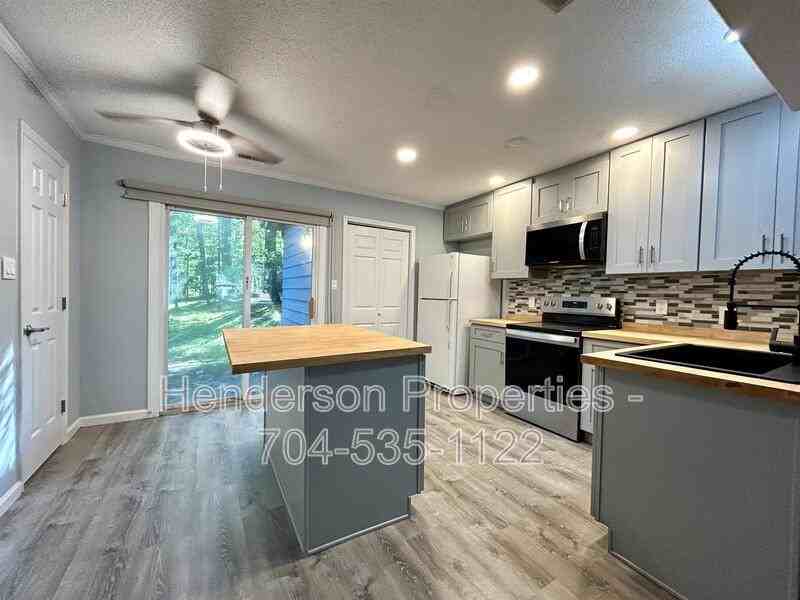 114 Joshua Case Ct - Photo 6 of 17