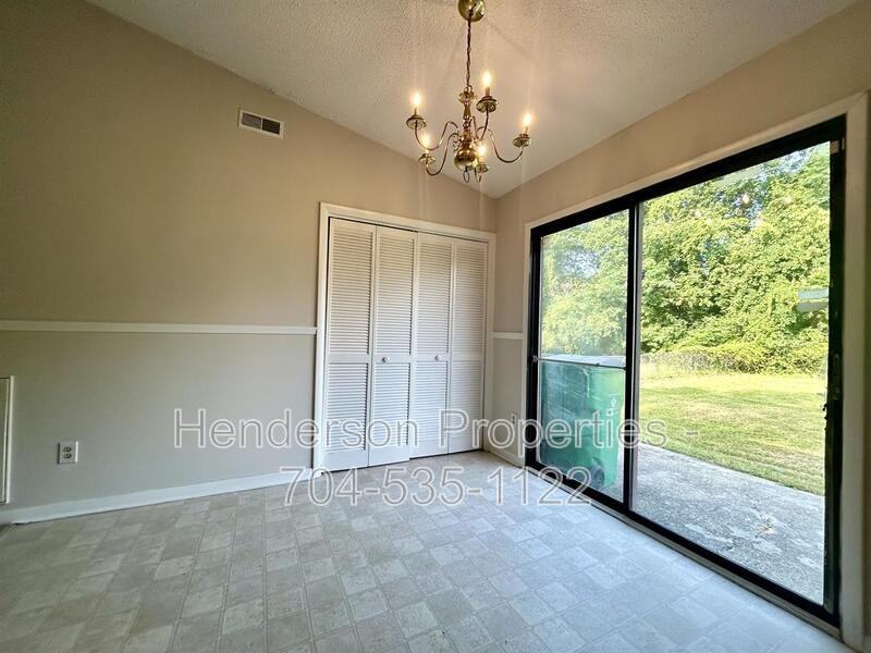 7314 Meadowland Dr - Photo 6 of 12