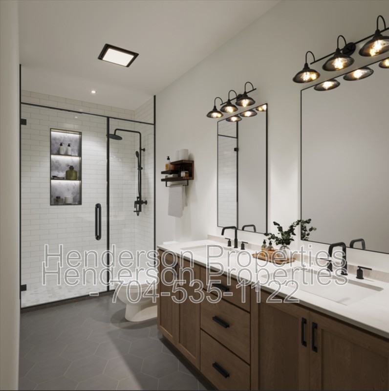 1110 Magnolia St - Photo 5 of 6
