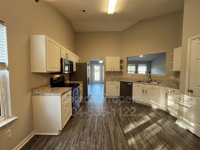 4004 Shadow Pines Cir - Photo 2 of 13