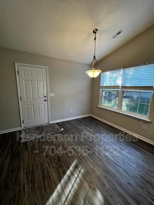 4004 Shadow Pines Cir - Photo 4 of 13