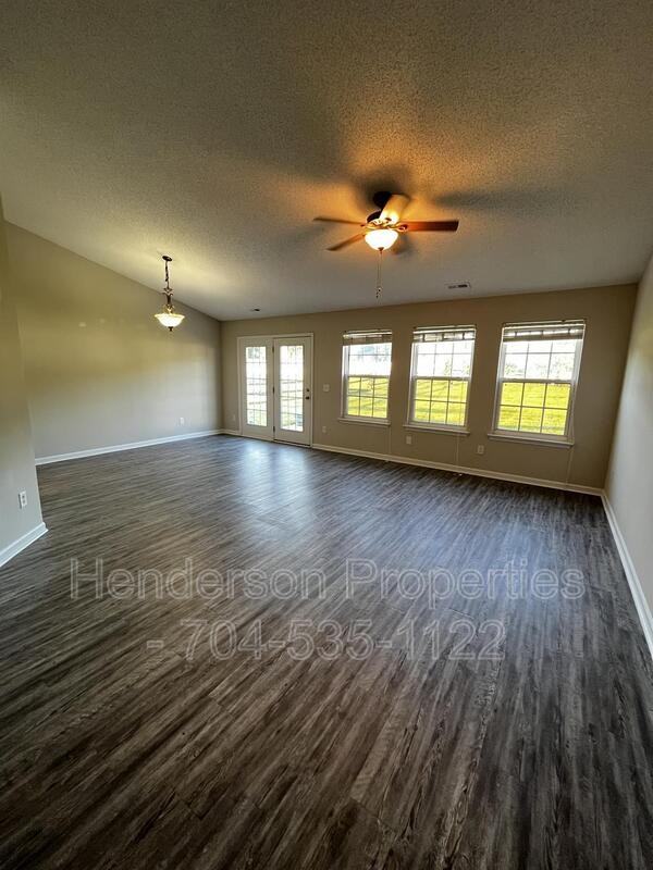 4004 Shadow Pines Cir - Photo 7 of 13