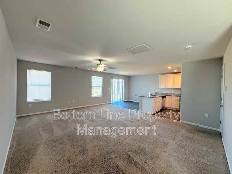 191 Rosedale St - Photo 5 of 25