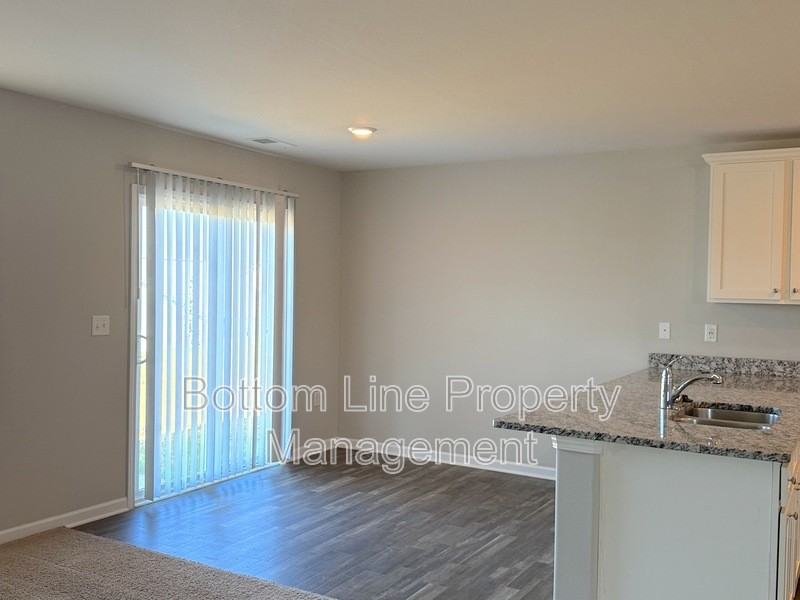191 Rosedale St - Photo 6 of 25