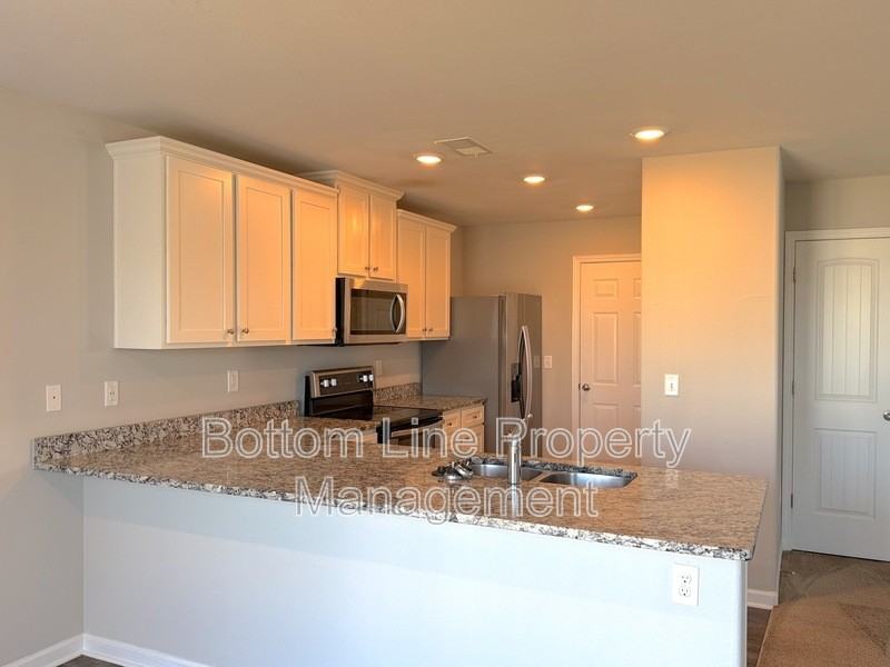 191 Rosedale St - Photo 7 of 25